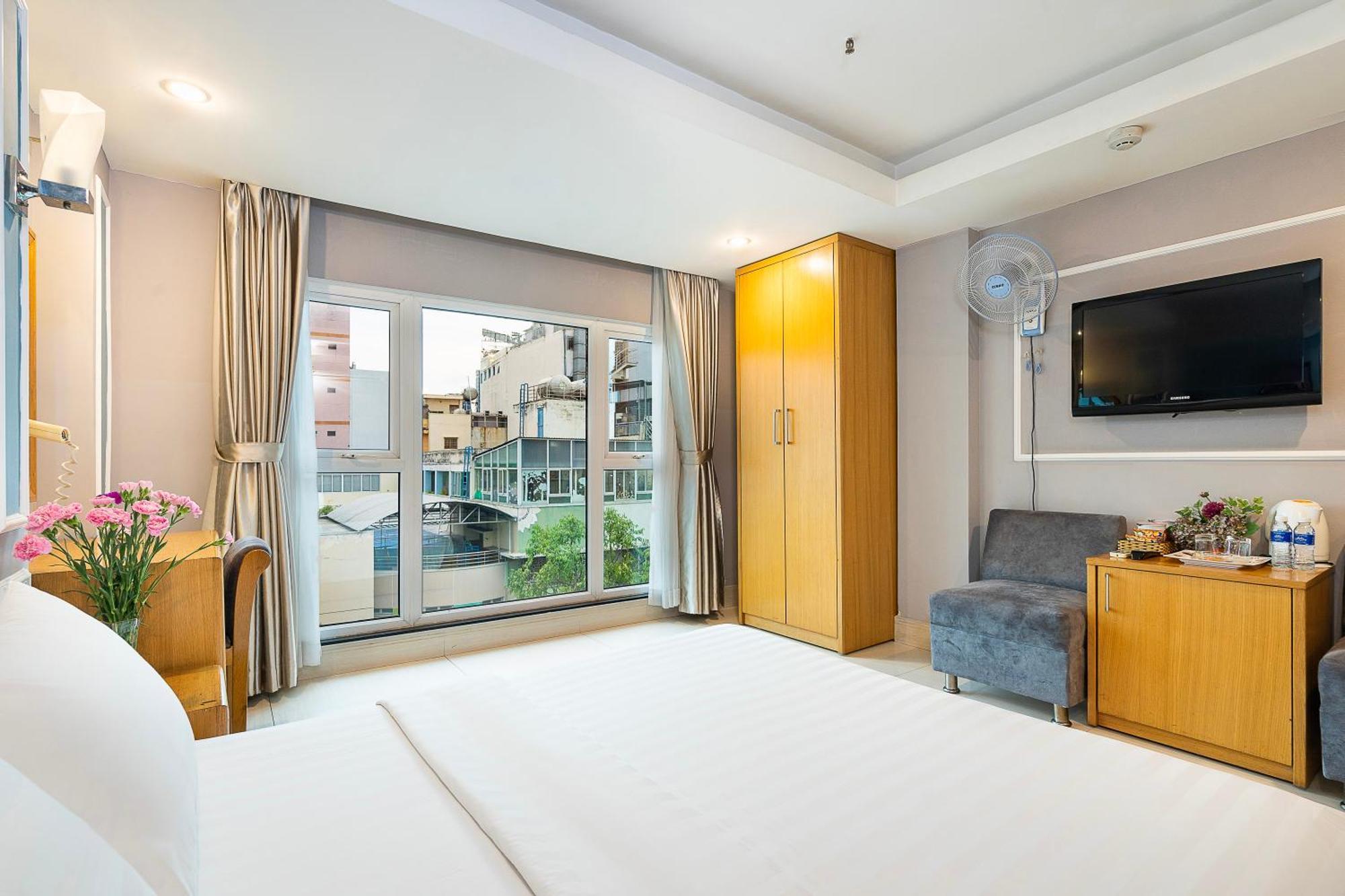 Lucky Star Hotel - Bui Vien Walking Street Ho Chi Minh City Exterior photo