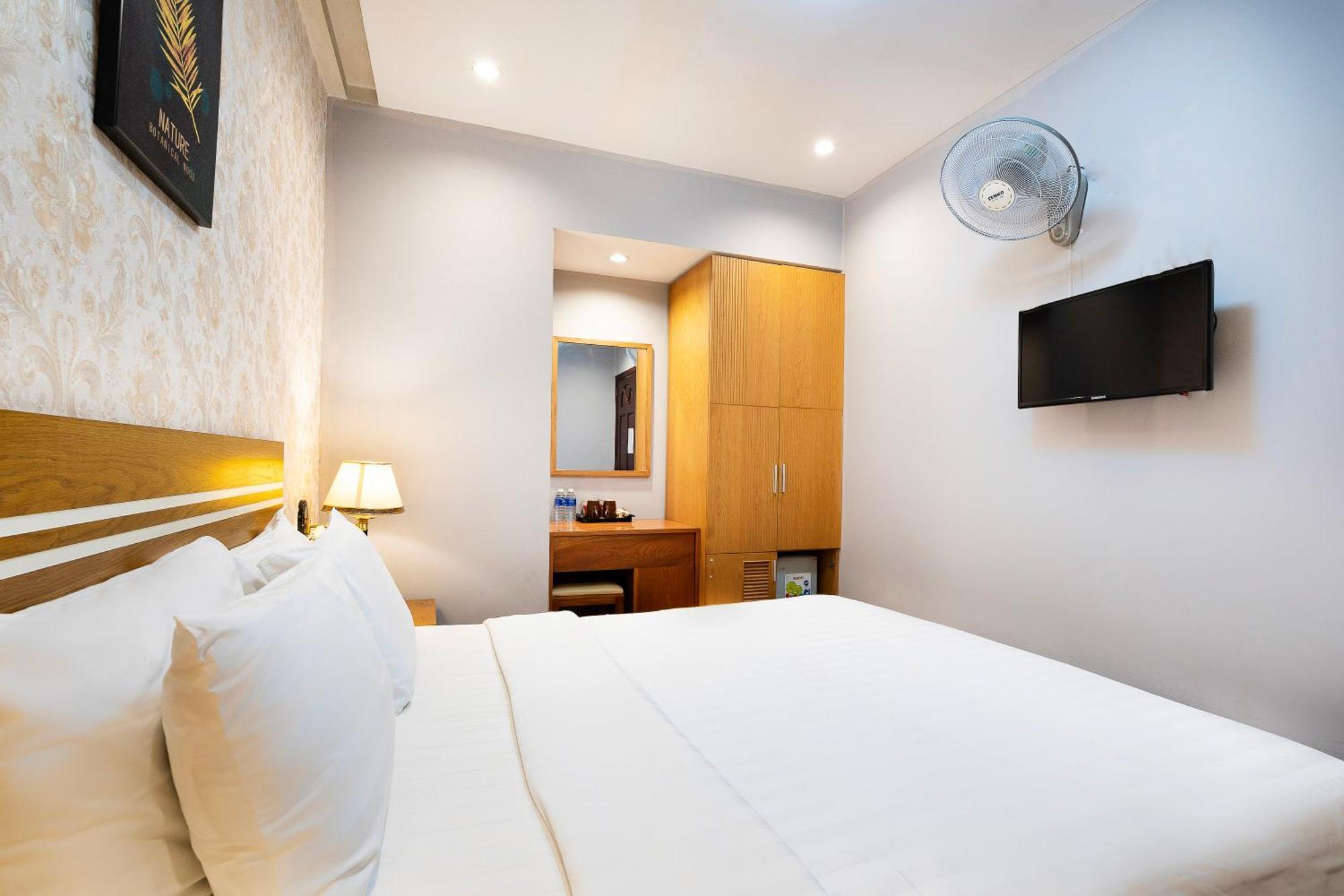 Lucky Star Hotel - Bui Vien Walking Street Ho Chi Minh City Exterior photo